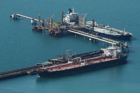 DELTA COMMANDER vessel photo